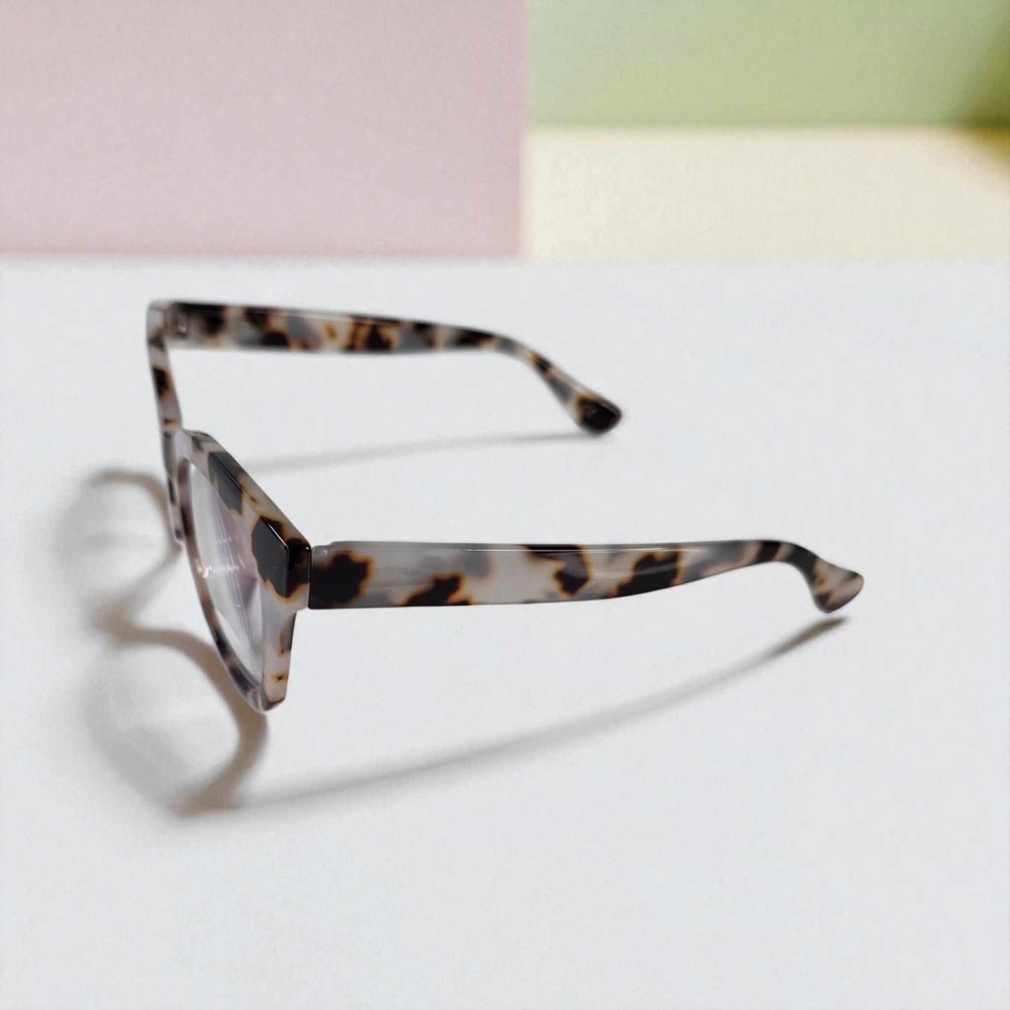 Creamy Ivory Tortoiseshell cat eye reading glasses with blue light filter and bold stylish frames